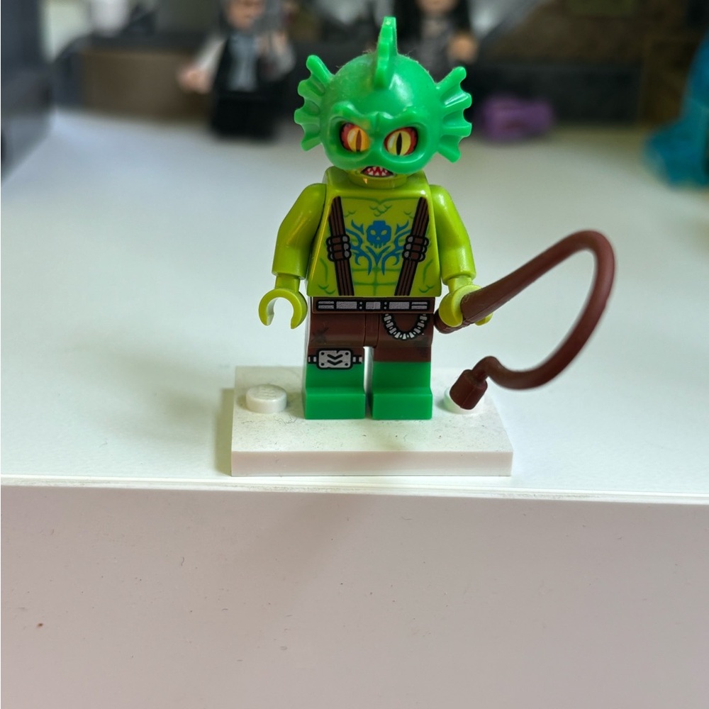 Lego movie 2 swamp creature minifigure